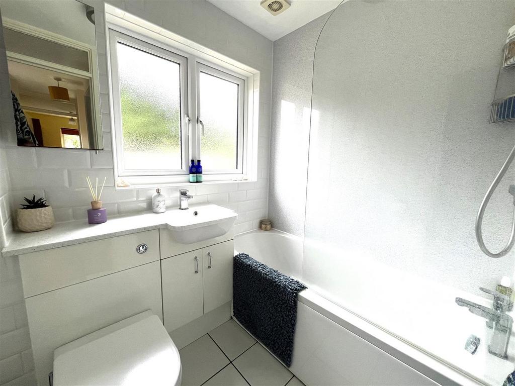 Modern Bathroom