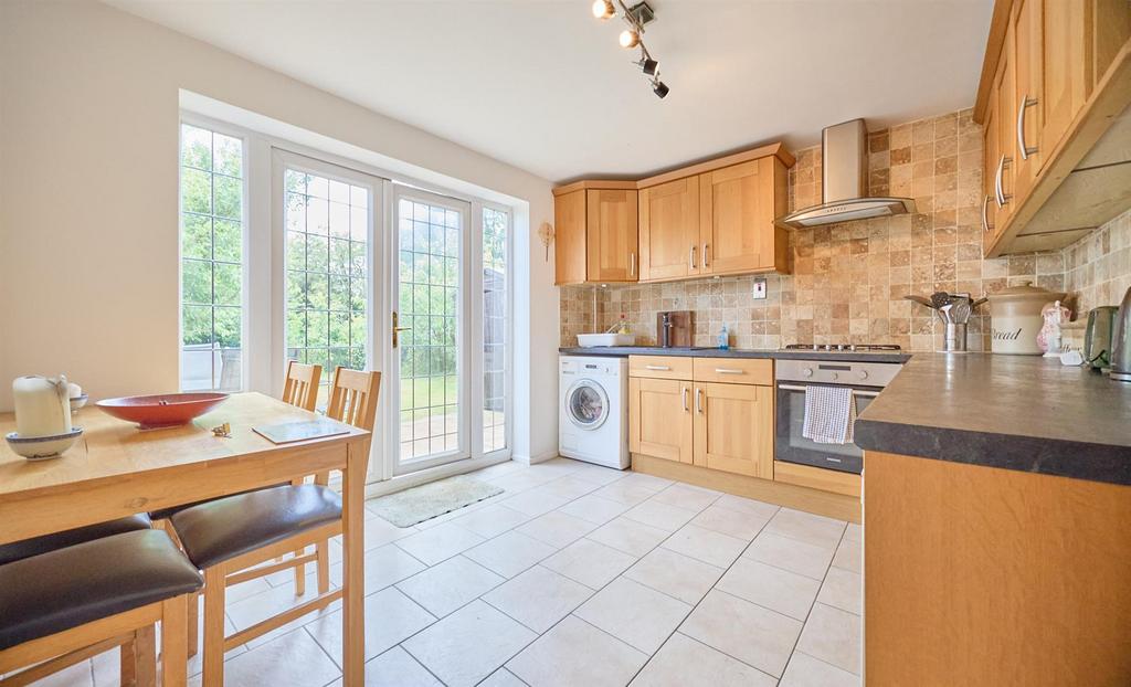 Fitted dining kitchen to rear