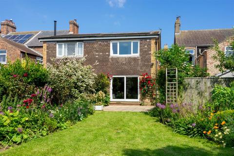 3 bedroom semi-detached house for sale, Hubert Street, Withernsea