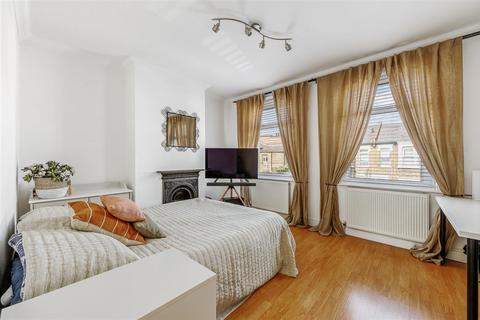 3 bedroom terraced house for sale, Junction Road, London