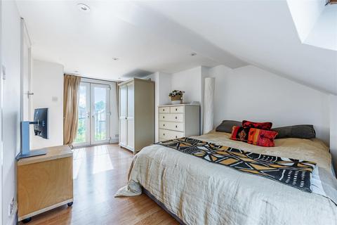 5 Junction Road, London, W5 4XP