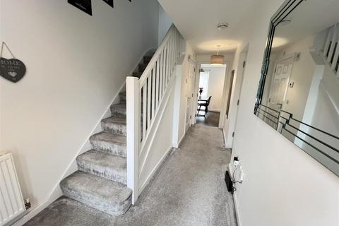 18 Barleyfield, Wirral, CH61 5AA