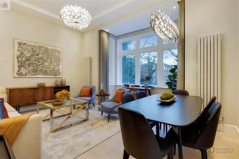 4 bedroom apartment to rent, Fitzjohn's Avenue, Hampstead NW3