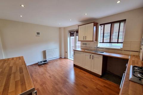 3 bedroom detached house to rent, Salestune Mews, Selston NG16