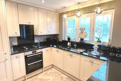35 Bradgate Drive, Sutton Coldfield, B74 4XG