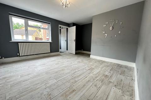 14 Bramble End, Northampton, NN4 9YD