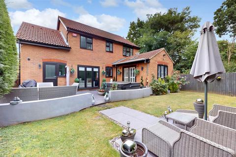 5 bedroom detached house for sale, Upper Wood Close, Shenley Brook End, Milton Keynes