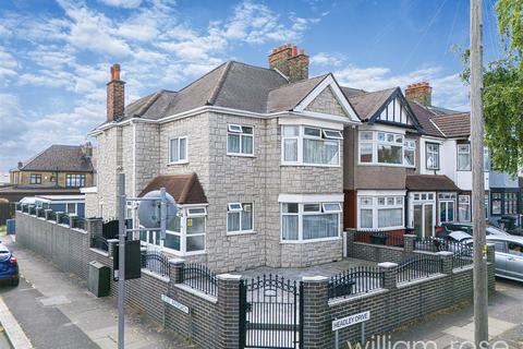 3 bedroom semi-detached house for sale, Headley Drive, Ilford IG2