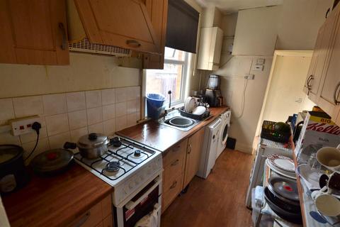 4 bedroom terraced house for sale, Meadow Lane, Loughborough LE11