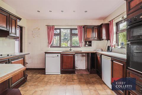 2 bedroom semi-detached house for sale, Orchard Square, Wormley