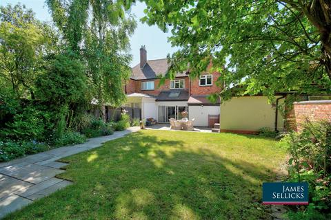 4 bedroom semi-detached house for sale, Hillcrest Avenue, Market Harborough