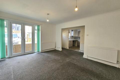 2 bedroom end of terrace house for sale, Commercial Road, Eastbourne BN21
