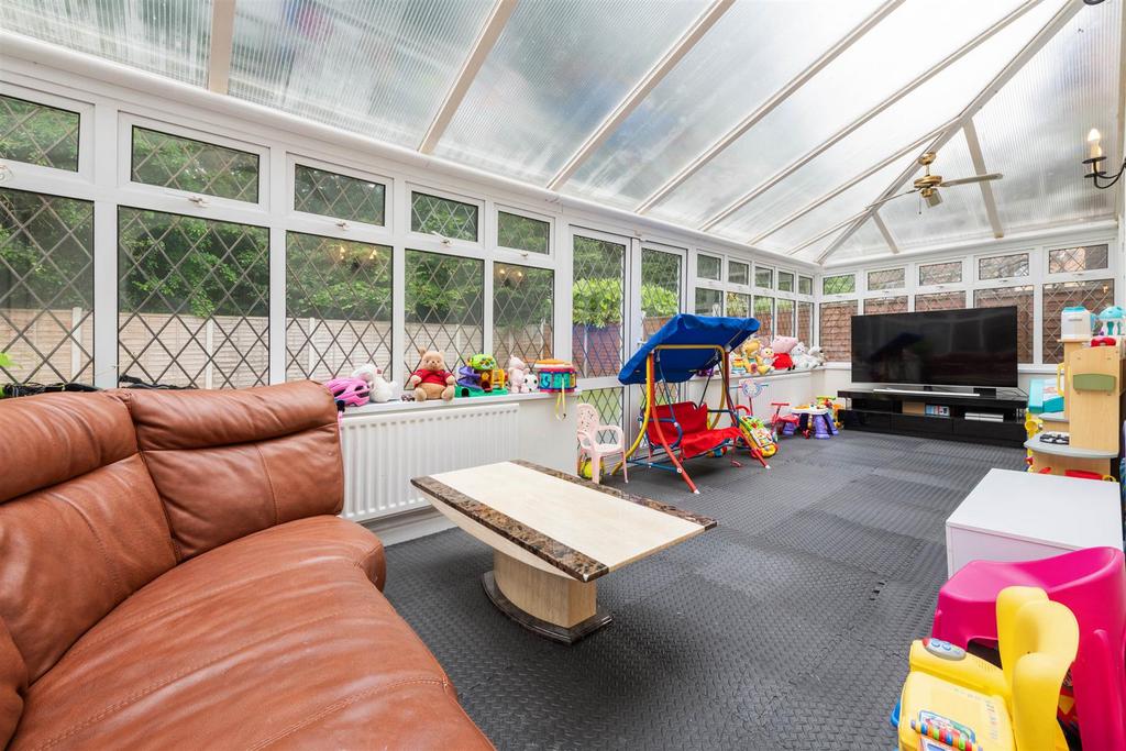 9 Besford Grove, Shirley, B90 4 YU 9.jpg
