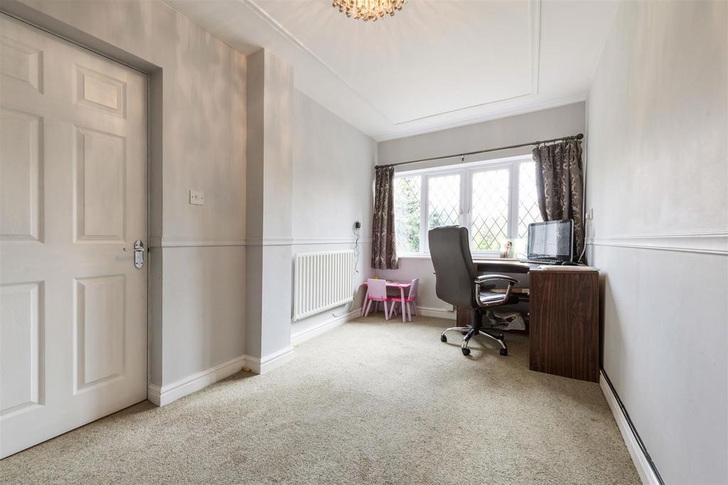 9 Besford Grove, Shirley, B90 4 YU 3.jpg