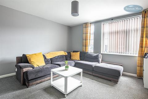 3 bedroom end of terrace house for sale, Knutton Crescent, Sheffield, S5
