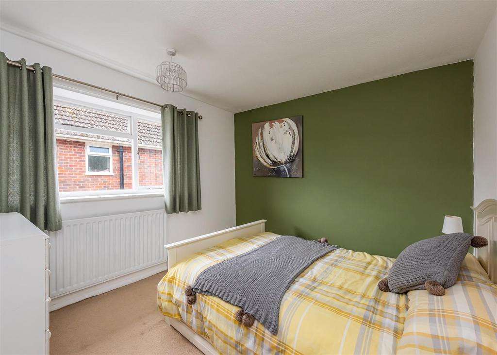 1 Fairfield Drive-Bedroom4.jpg