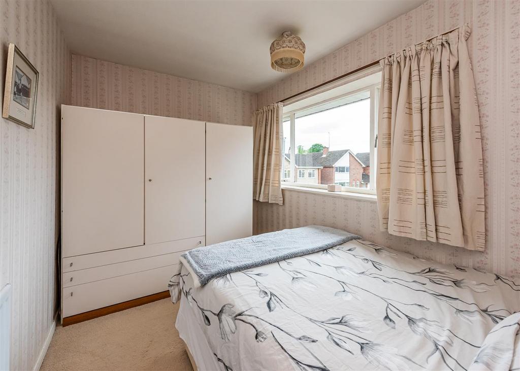1 Fairfield Drive-Bedroom2.jpg