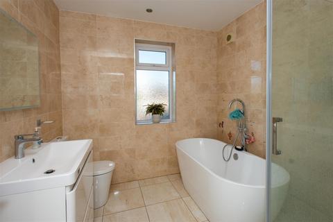 33 Felstead Road, Orpington, BR6 9AA