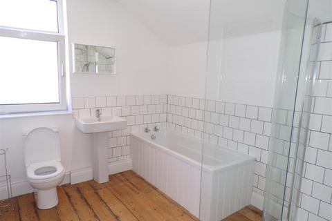 3 bedroom end of terrace house to rent, Glendale Terrace, Bideford