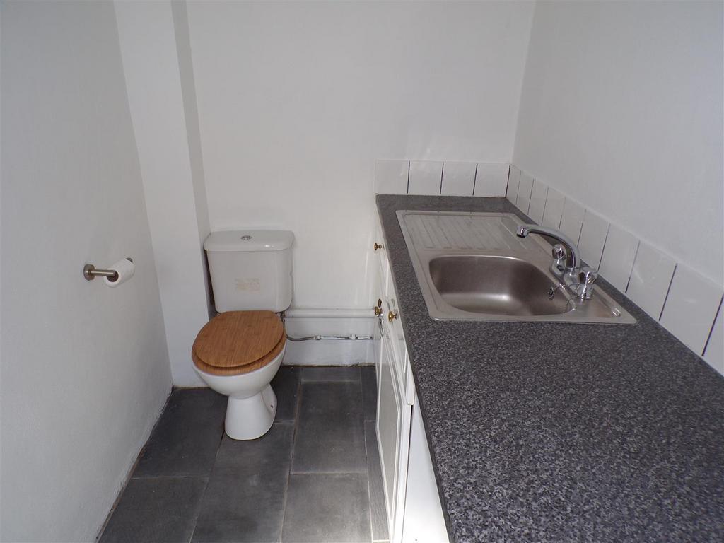 Utility Cloakroom.JPG