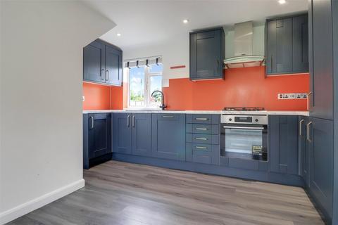15 Kingsway, South Molton, EX36 4AJ