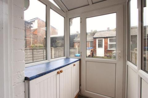 3 bedroom terraced house to rent, Neill Road, Sheffield, S11 8QJ