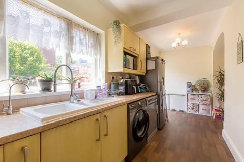 3 bedroom semi-detached house to rent, Hurst Road, Sidcup