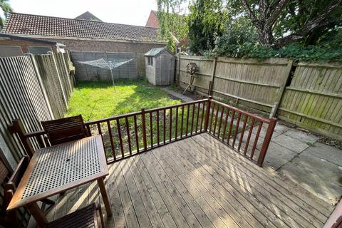 3 bedroom end of terrace house to rent, Herstone Close, Poole