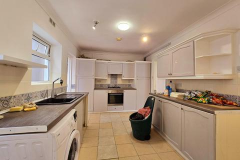 2 bedroom flat to rent, Stainton Road, ENFIELD EN3