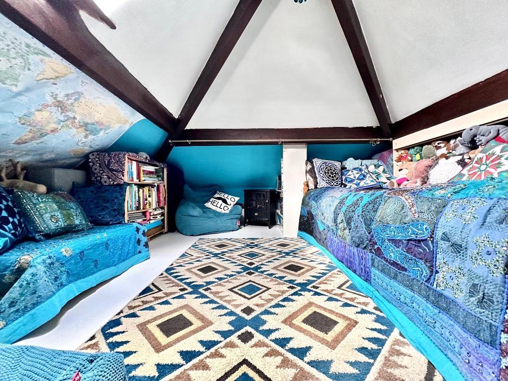 Attic space /office space
