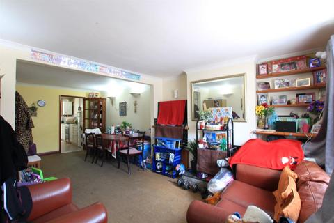 153 Martindale Road, Hounslow, TW4 7EZ