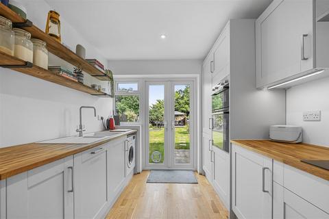 45 Ash Grove, Chelmsford, CM2 9JT