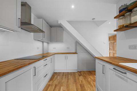 45 Ash Grove, Chelmsford, CM2 9JT