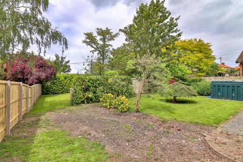 3 bedroom detached bungalow for sale, The Causeway, Hitcham