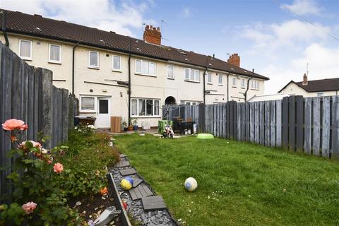 3 bedroom terraced house for sale, Aylesbury Grove, Hull