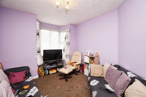 3 bedroom terraced house for sale, Aylesbury Grove, Hull