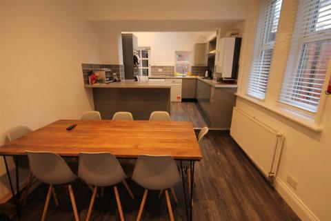 1 bedroom in a house share to rent, Devonshire Place, Jesmond
