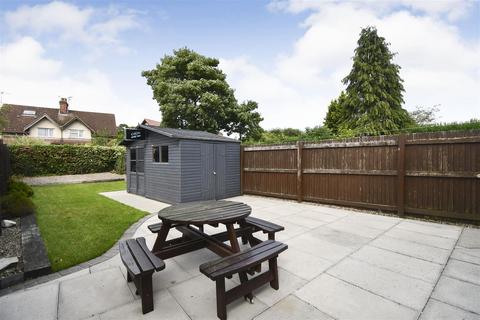 2 bedroom end of terrace house for sale, The Paddock, Hull