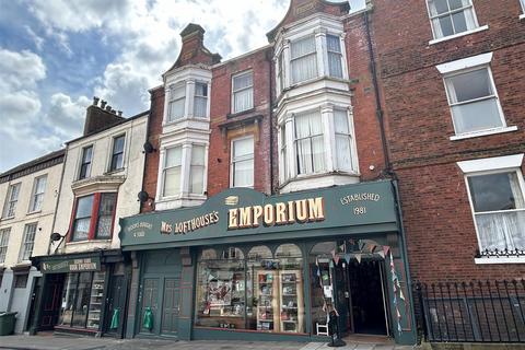 1 bedroom flat for sale, Queen Street, Scarborough