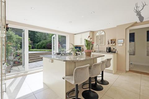 4 bedroom detached house for sale, Ripley View, Loughton