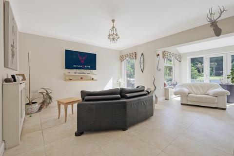 4 bedroom detached house for sale, Ripley View, Loughton