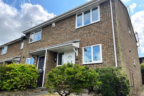 3 bedroom end of terrace house to rent, Kingsley Close, St. Leonards-On-Sea TN37