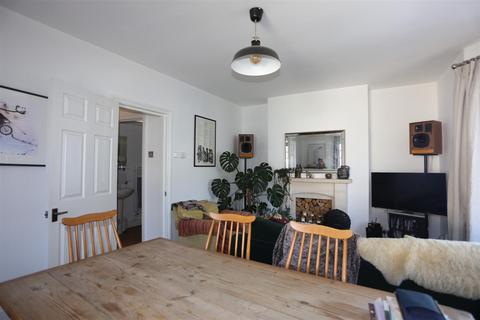 2 bedroom maisonette to rent, Ditchling Rise, Brighton