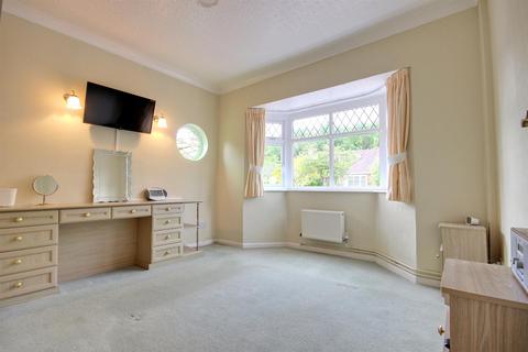 2 bedroom semi-detached bungalow for sale, Valley Drive, Kirk Ella, Hull