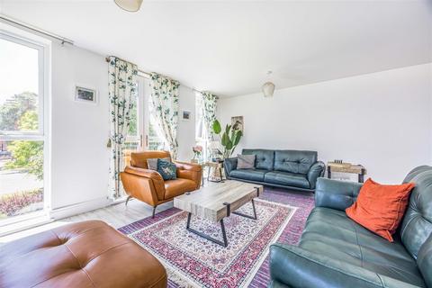 2 bedroom flat for sale, West Cliff Road, Bournemouth