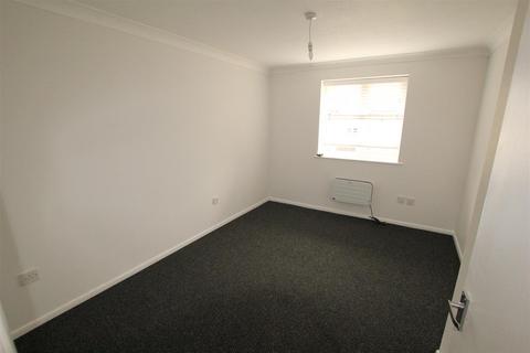 1 bedroom apartment to rent, Prestatyn Close, Stevenage