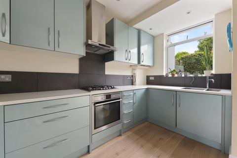 41 De Frene Road, London, SE26 4AF