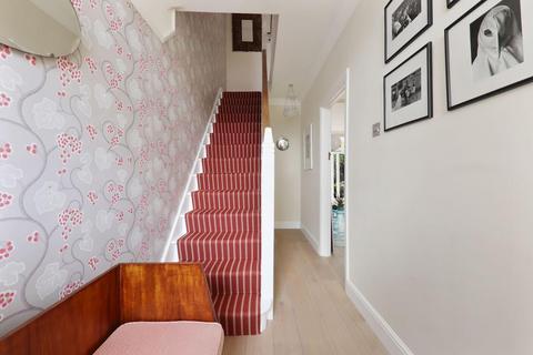 41 De Frene Road, London, SE26 4AF