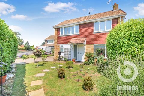 3 bedroom detached house for sale, Carlton Drive, North Wootton