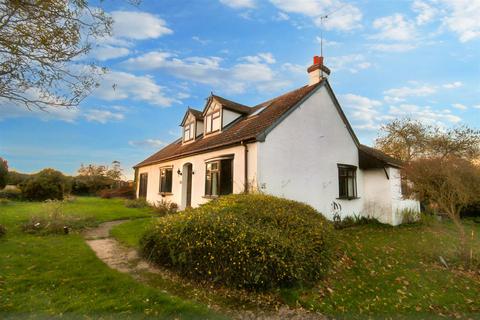 5 bedroom chalet for sale, Bedford Road, Stagsden